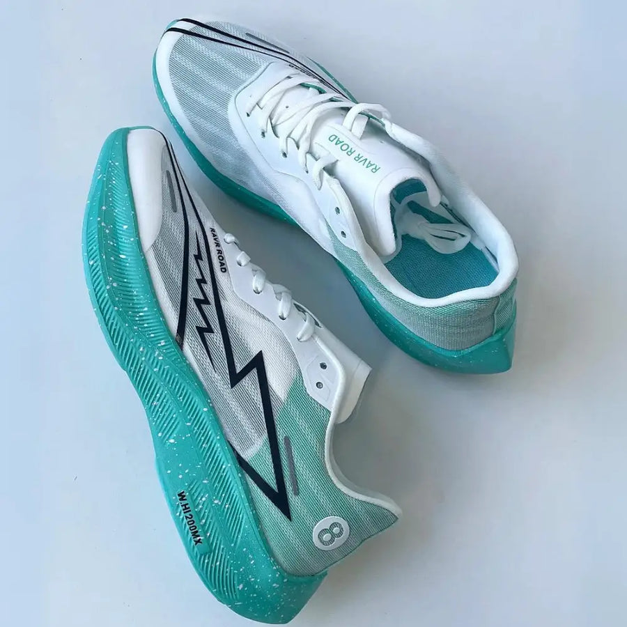 קלאוד קומפורט דיינמיק פרו - נעלי ספורט מתקדמות לתמיכה ונוחות מקסימלית